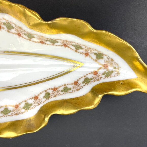 Vintage Limoges France Leaf-Shaped Tray -Blakeman & Henderson, T&V, c.1900–1915 - Picture 4 of 10